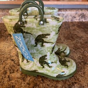Zoogs Dinosaur printed rain boots.‎ NWT size 9